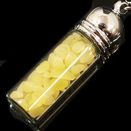 キャッツアイイエロー(Cat's Eye yellow)/天然石チップ(さざれ/小石)の入ったお守りにぴったりの瓶キーホルダー☆ラッキーチップ
