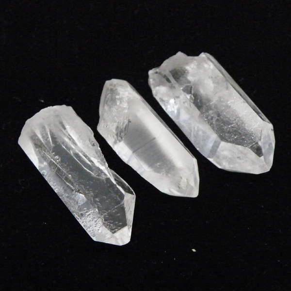 クォーツ水晶(Quartz)ポイント原石