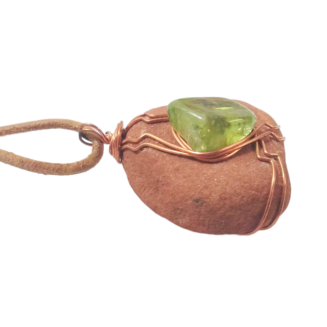 セドナストーン(sedona stone)/ペリドット(peridot) ペンダント 原石