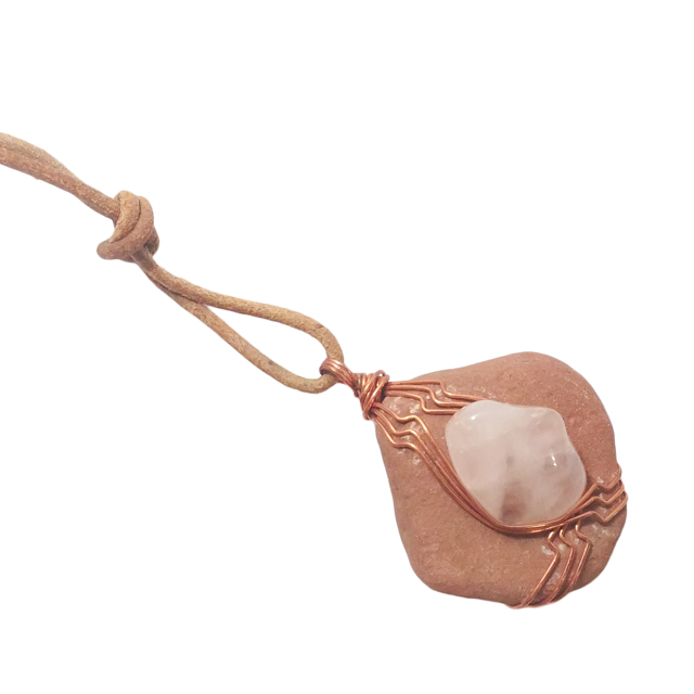 セドナストーン(sedona stone)/ローズクォーツ(rose quartz) ペンダント 勾玉