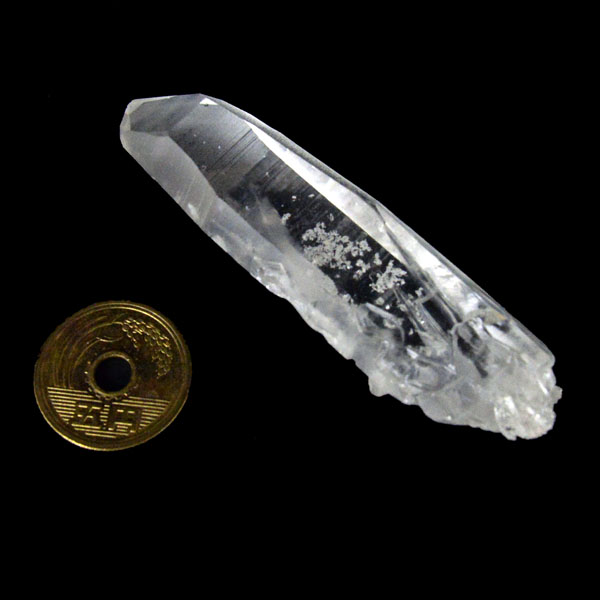 貫入水晶(Quartz in quartz)ポイント原石