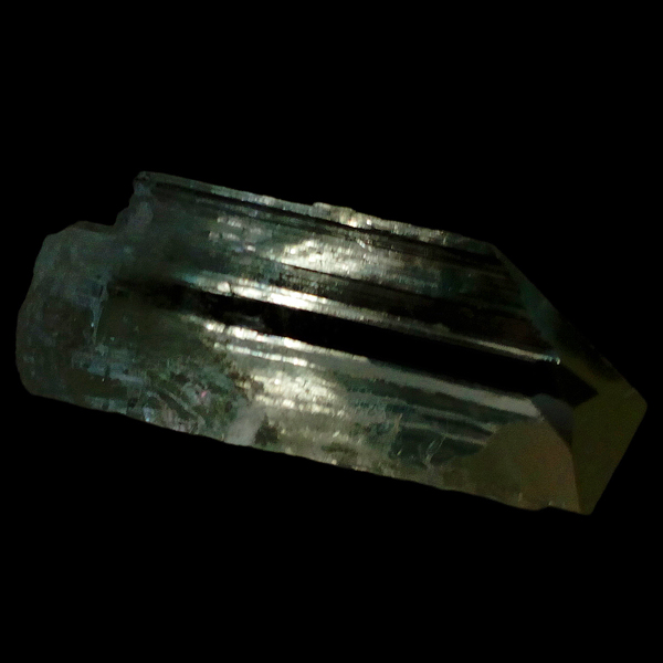 ヒデナイト(Hiddenite)原石