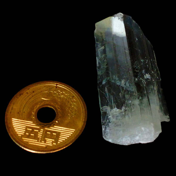 ヒデナイト(Hiddenite)原石