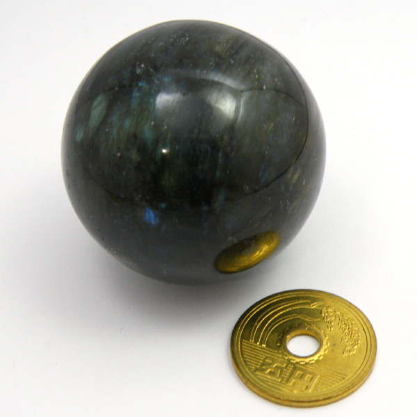ラブラドライト(Labradorite)丸玉
