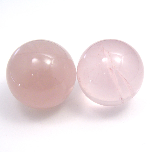 ローズクォーツ(Rose quartz)丸玉