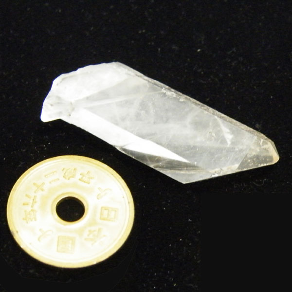 クォーツ水晶(Quartz)ポイント原石