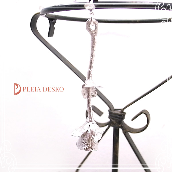 PLEIA DESKO [ vA fXR[ ]