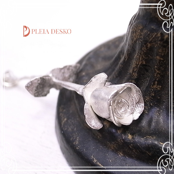 PLEIA DESKO [ vA fXR[ ]