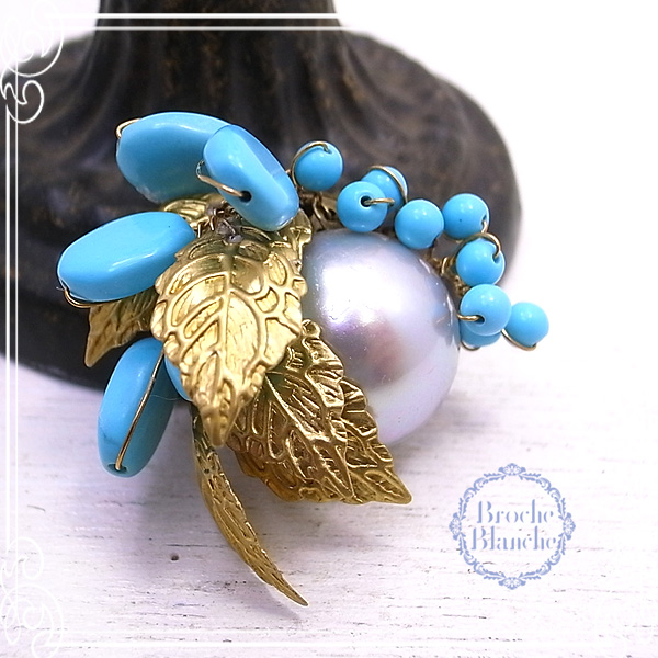 Broche Blanche [ ubV uV ]