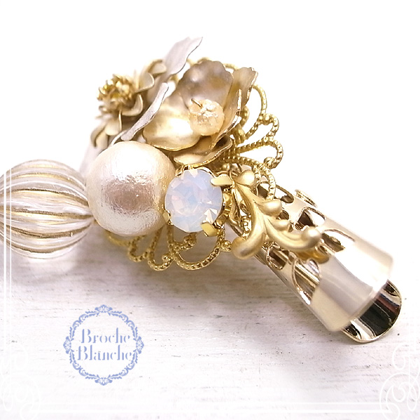 Broche Blanche [ ubV uV ]