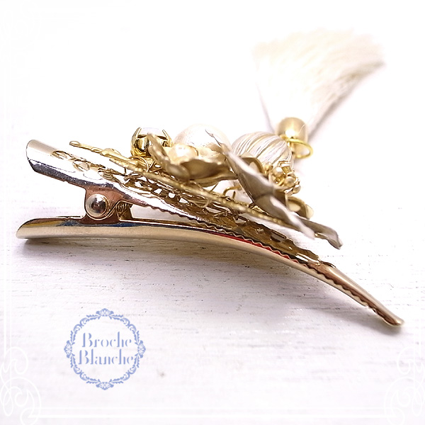 Broche Blanche [ ubV uV ]