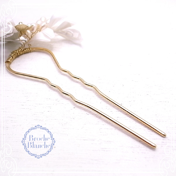 Broche Blanche [ ubV uV ]