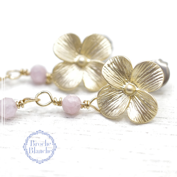 Broche Blanche [ ubV uV ]