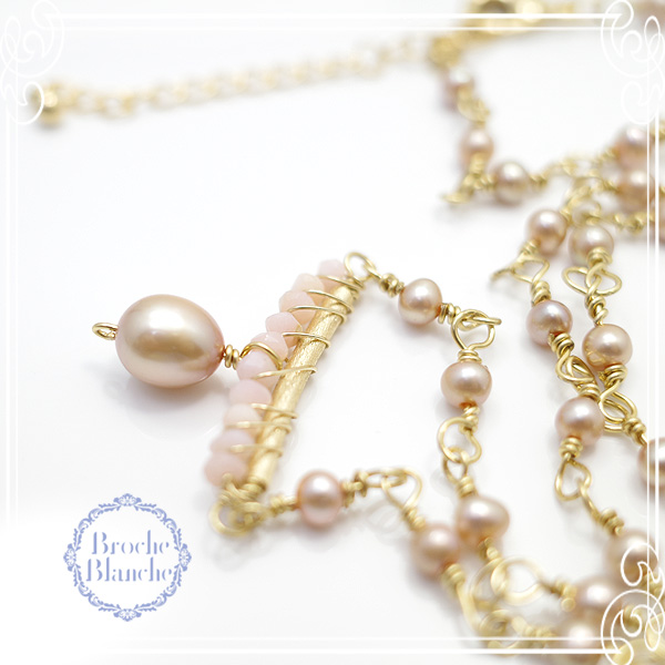 Broche Blanche [ ubV uV ]