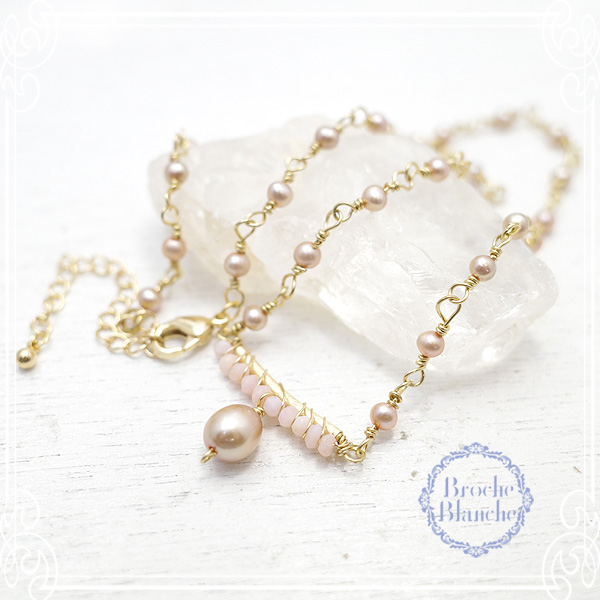 Broche Blanche [ ubV uV ]