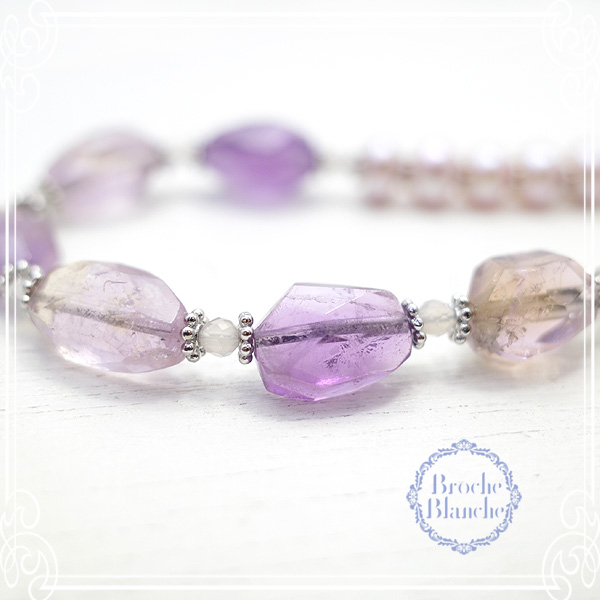 Broche Blanche [ ubV uV ]