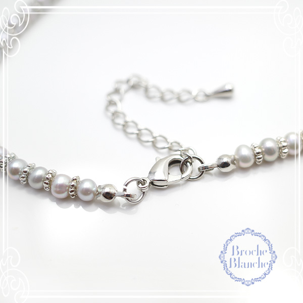 Broche Blanche [ ubV uV ]