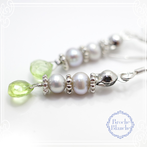 Broche Blanche [ ubV uV ]