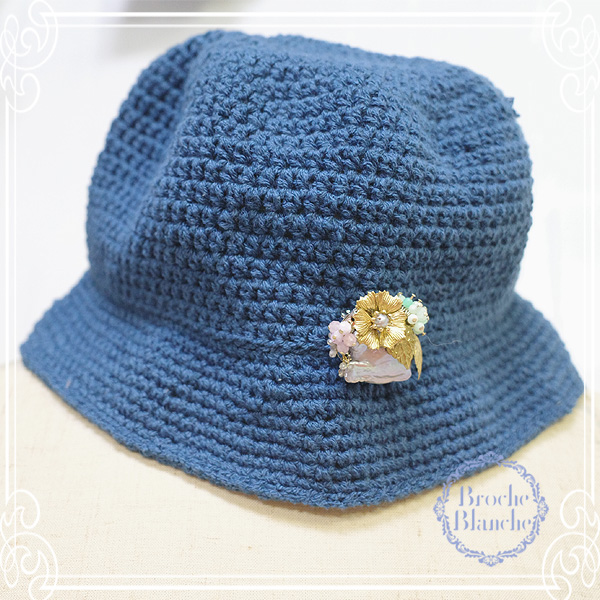 Broche Blanche [ ubV uV ]