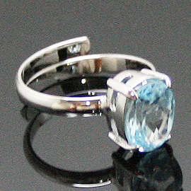 ブルートパーズ(Blue Topaz)/天然石リング(メタル)