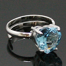 ブルートパーズ(Blue Topaz)/天然石リング(メタル)