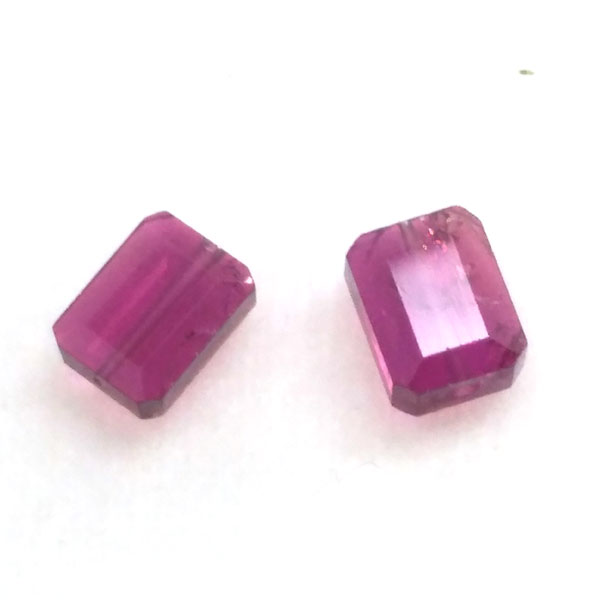 sNg}iPink tourmaline) VR΃r[Y ̔