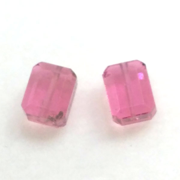 sNg}iPink tourmaline) VR΃r[Y ̔