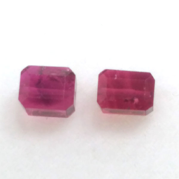 sNg}iPink tourmaline) VR΃r[Y ̔