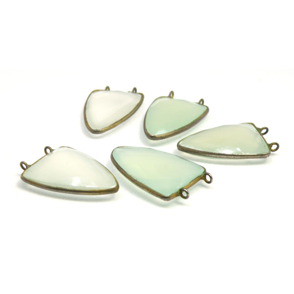 グリーンカルセドニー(Green chalcedony)/silverYG(イエローコーティング)/ジェムターミナルパーツ