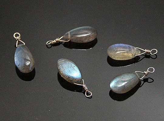 ラブラドライト(Labradolite)/メタル/ジェムチャームパーツ