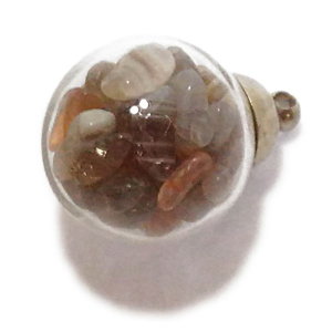 ボツワナアゲート(Botswana Agate)/天然石チップ(さざれ/小石)の入ったチャームにぴったりの丸型瓶パーツ☆ラッキーチップ