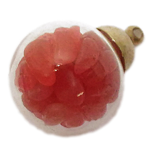 クォーツァイト染め(quartz dyde red)/天然石チップ(さざれ/小石)の入ったチャームにぴったりの丸型瓶パーツ☆ラッキーチップ