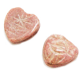 ロードナイト(Rhodonite)/彫刻入りハートルース