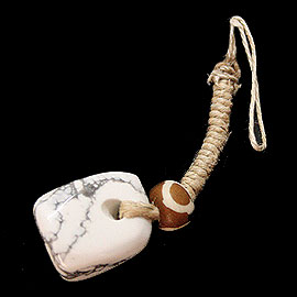 ハウライト(howlite)/ビーズ付きストラップ
