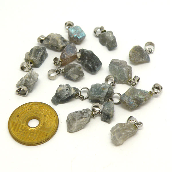 ラブラドライト(Labradorite)/ラフロックチャーム