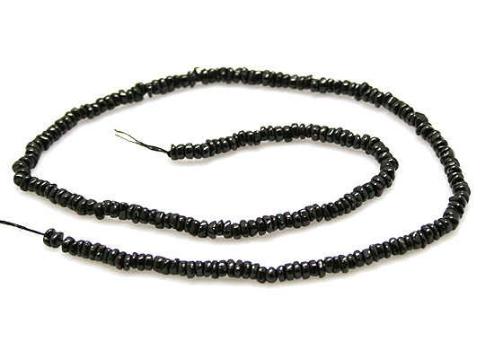 ブラックスピネル(Black spinel)ボタンビーズ