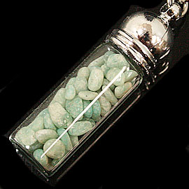 アマゾナイト(African Amazonite)/天然石チップ(さざれ/小石)の入ったお守りにぴったりの瓶キーホルダー☆ラッキーチップ