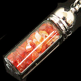 カーネリアン(Carnelian)/天然石チップ(さざれ/小石)の入ったお守りにぴったりの瓶キーホルダー☆ラッキーチップ