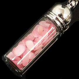 キャッツアイピンク(Cat's Eye pink)/天然石チップ(さざれ/小石)の入ったお守りにぴったりの瓶キーホルダー☆ラッキーチップ