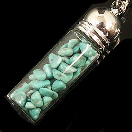 ハウライトターコイズ青緑(Howlite Turquoise)/天然石チップ(さざれ/小石)の入ったお守りにぴったりの瓶キーホルダー☆ラッキーチップ
