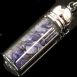 ソーダライト(Sodalite)/天然石チップ(さざれ/小石)の入ったお守りにぴったりの瓶キーホルダー☆ラッキーチップ
