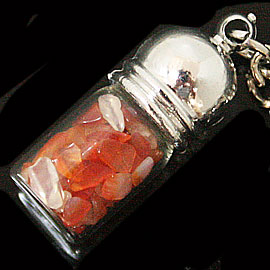 カーネリアン(Carnelian)/天然石チップ(さざれ/小石)の入ったお守りにぴったりの瓶キーホルダー☆ラッキーチップ