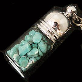 ハウライトターコイズ青緑(Howlite Turquoise)/天然石チップ(さざれ/小石)の入ったお守りにぴったりの瓶キーホルダー☆ラッキーチップ