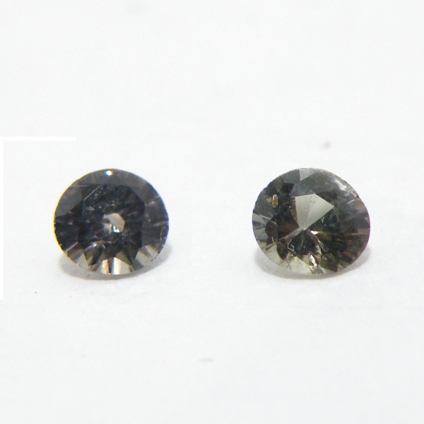 ガーネット(Garnet)<カラーチェンジ> 天然石ルース限定品