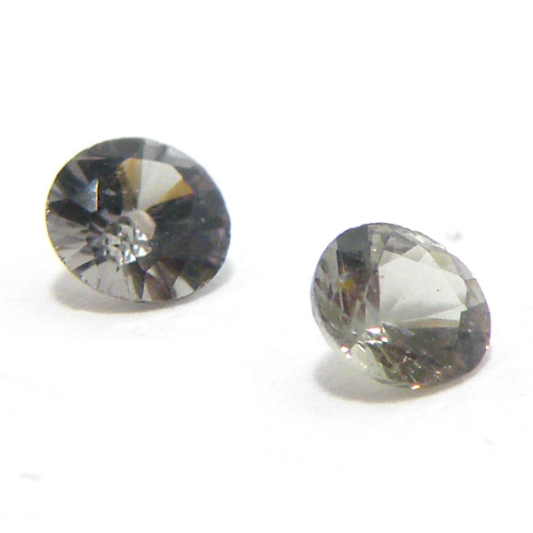 ガーネット(Garnet)<カラーチェンジ> 天然石ルース限定品