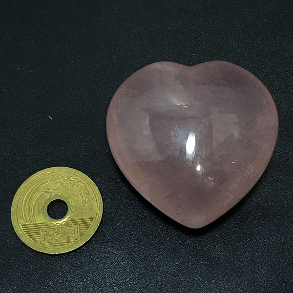 ローズクォーツ(Rose quartz) ハートシェイプ/穴なし原石