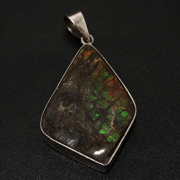 アンモライト(Ammolite)アクセサリー