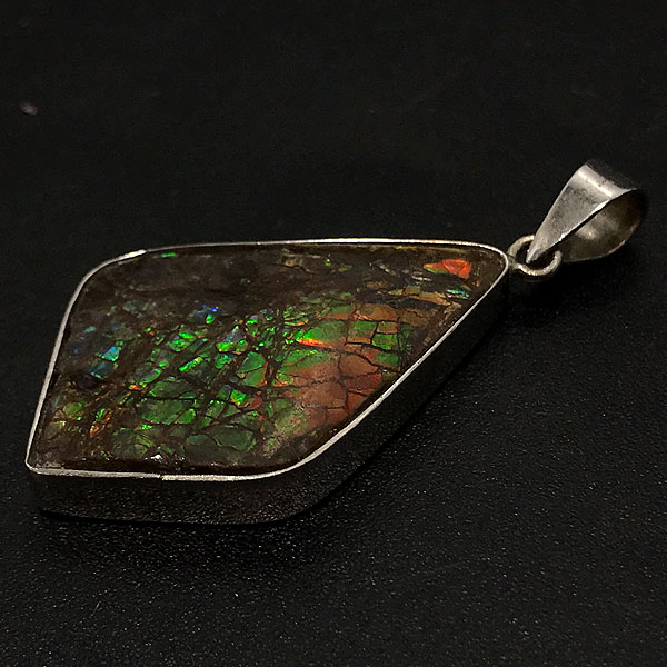 アンモライト(Ammolite)アクセサリー