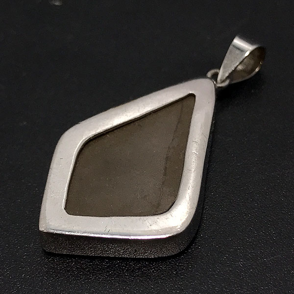 アンモライト(Ammolite)アクセサリー