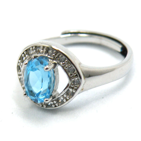ブルートパーズ(Blue topaz)アクセサリー